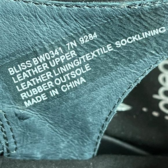 Abeo Bliss Women's Black Strappy Orthopedic Sandals - Picture 8 of 8